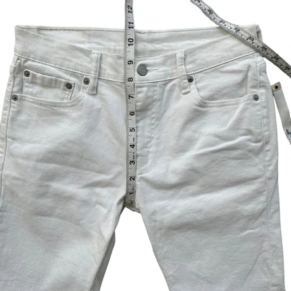Levi's‎ Women's 551 White Classic Bermuda Denim Short Size: 30 - Picture 7 of 10